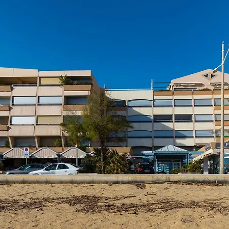 Lavandou: Climatise, Terrasse, Proche Plage, 2 Pers. - Pas D'animaux, Sans Parking - Fr-1-803-43 * Le Lavandou